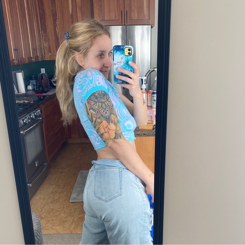 SOLD!!! Stich & Pine Trippy Crop Top Size Medium - Picture 2 of 6